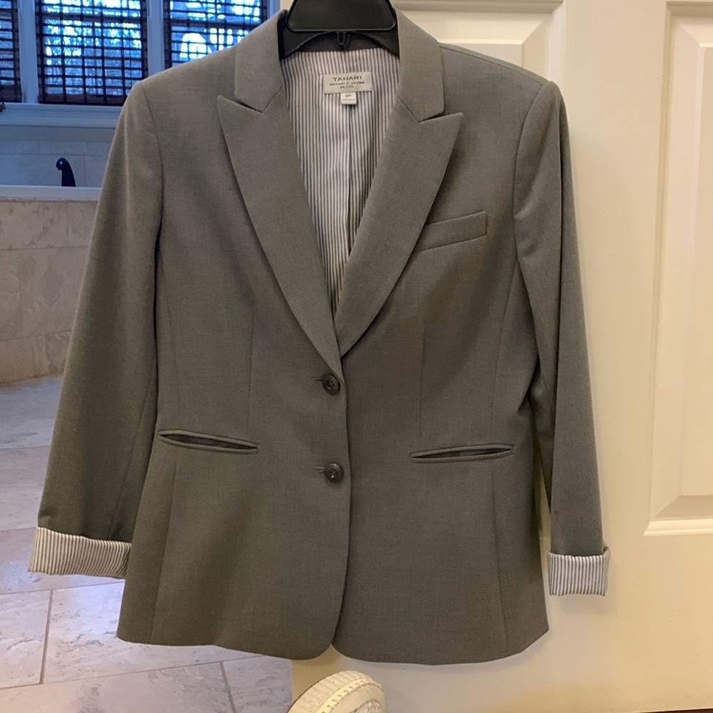 Tahari Gray blazer